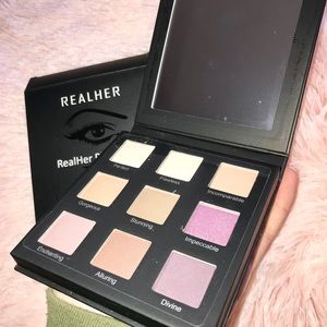 RealHer Playbook eyeshadow palette